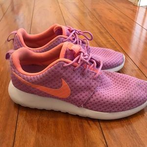 Nike running shoes for women